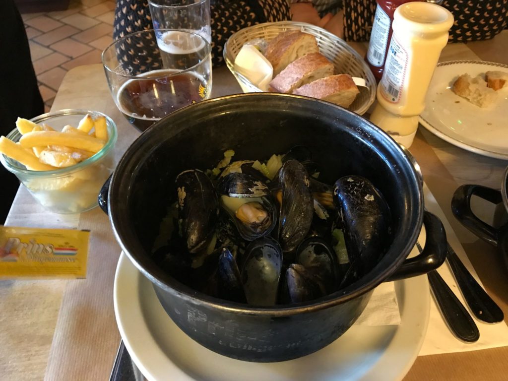Mussels in a pot