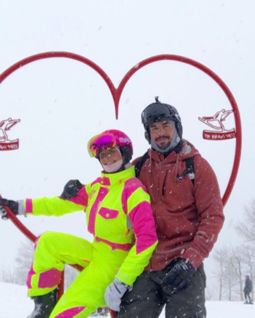 Snowboard couple park city